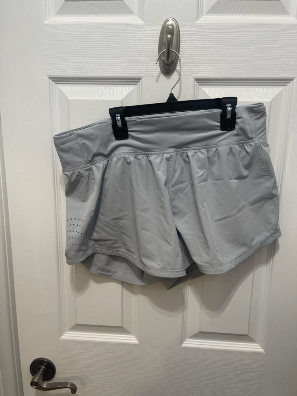 Under Armour Light Gray Women's Athletic Skort-Style Shorts - Picture 11 of 12